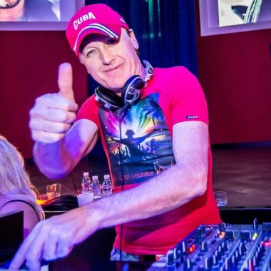 DJ El Gato Volador